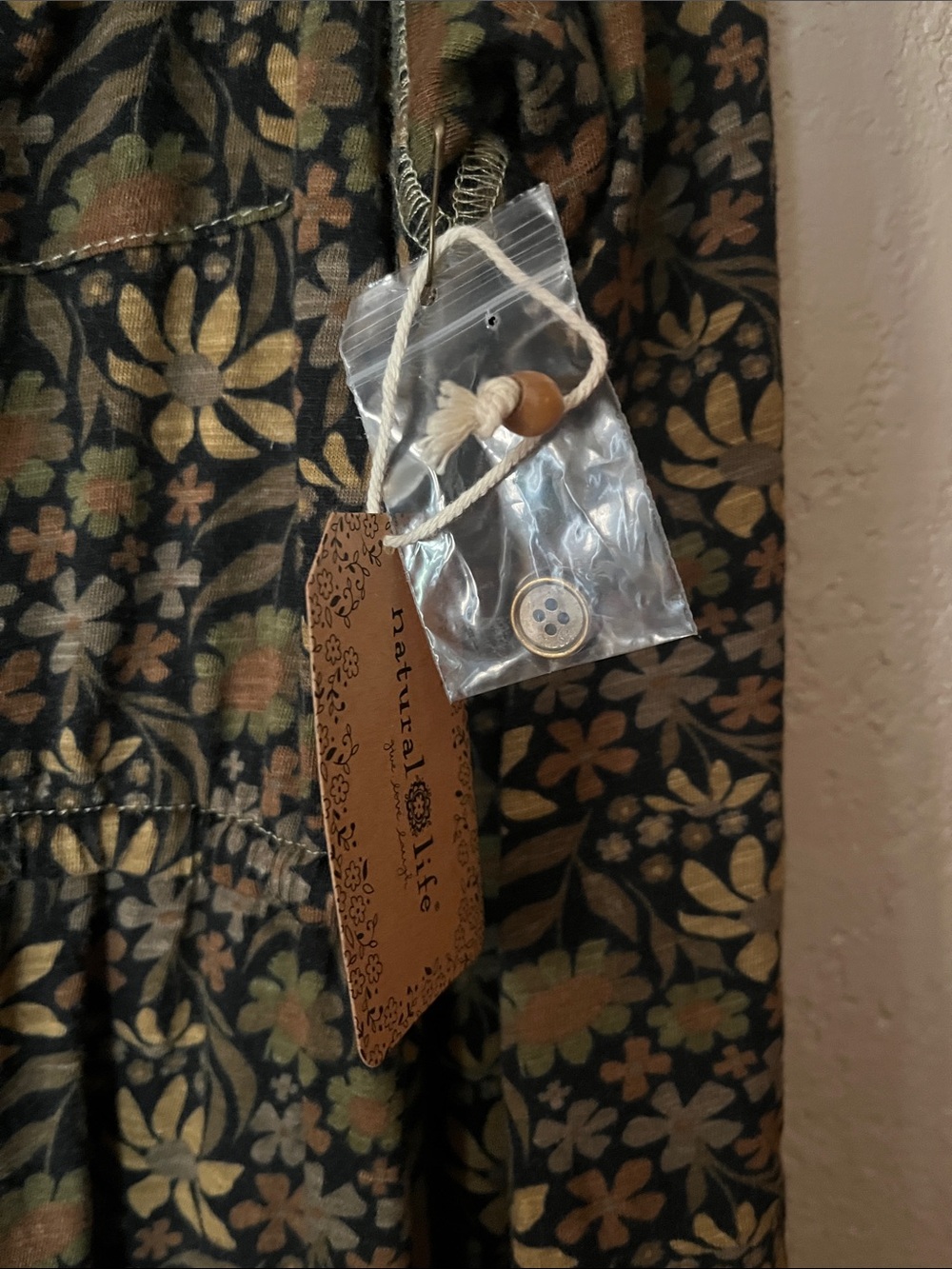 NATURAL LIFE W/Tags Christa Maxi Dress with Daisy Tan Floral Print - Picture 5 of 11